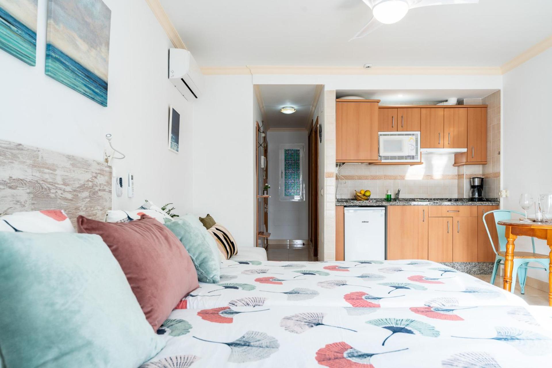 Malagasuite El Levante Apartments Торемолинос Екстериор снимка